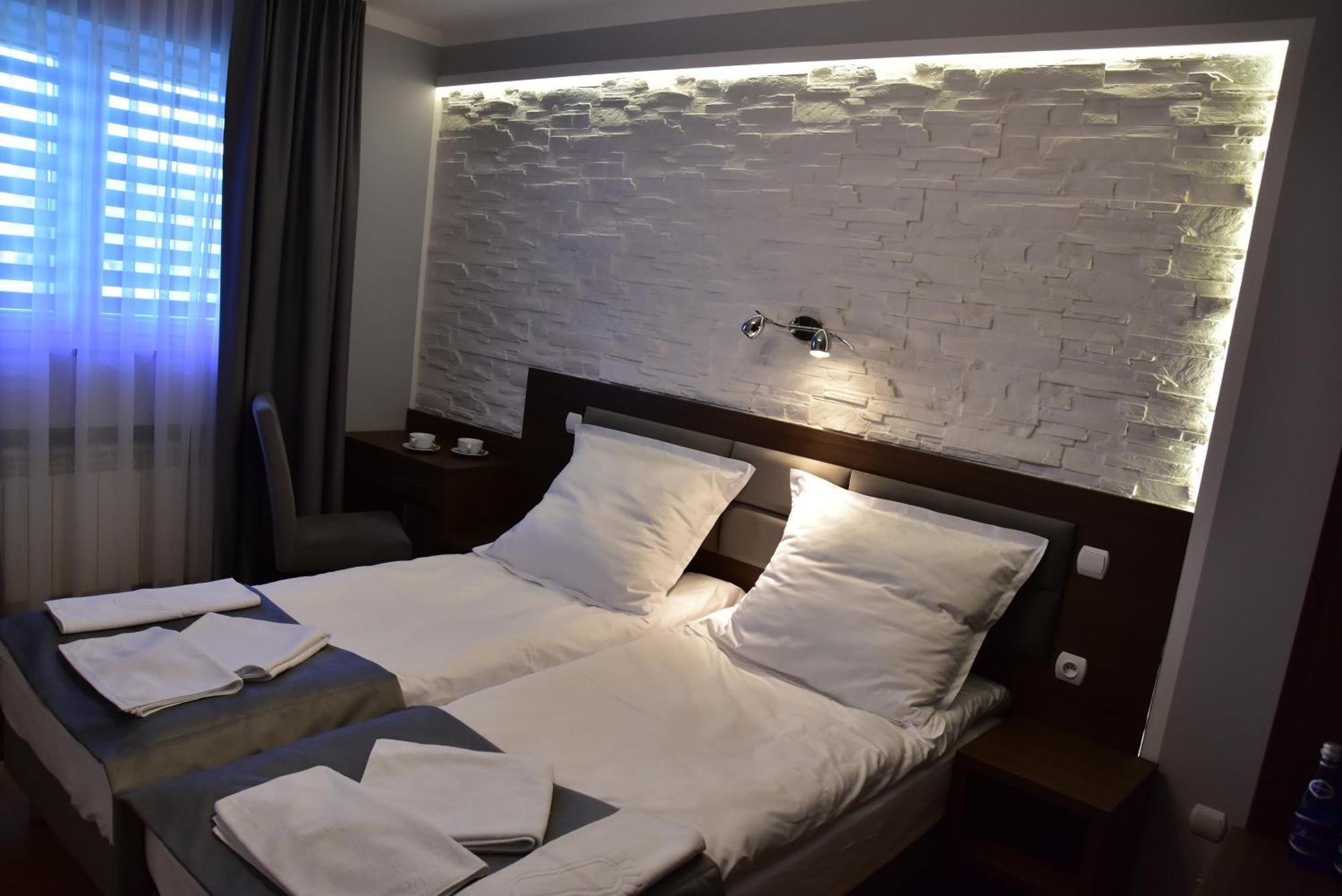 Pokoje Restauracja Lech Strzalkowo Εξωτερικό φωτογραφία